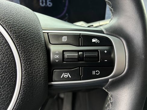 Used 2024 Kia Sportage EX FWD image 27