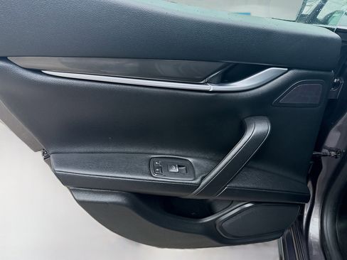 Used 2017 Maserati Ghibli image 27