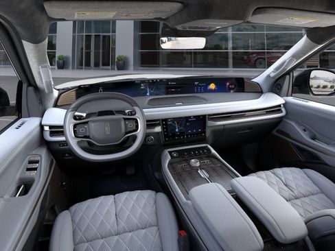 New 2026 Lincoln Navigator Black Label AWD/4WD image 9