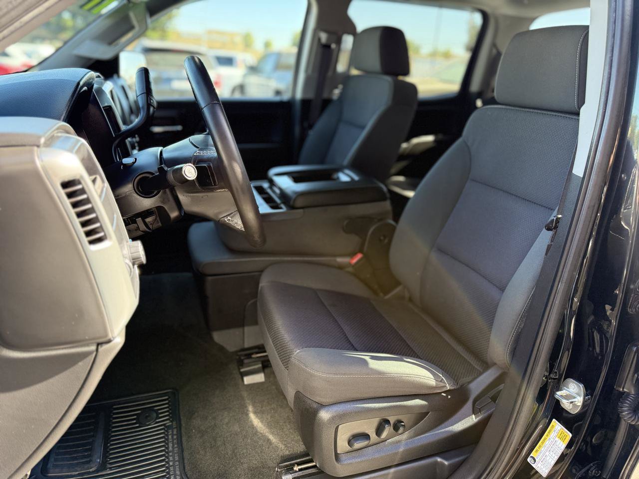 Used 2017 Chevrolet Silverado 1500 LT w/ LT Eassist Package RWD image 11