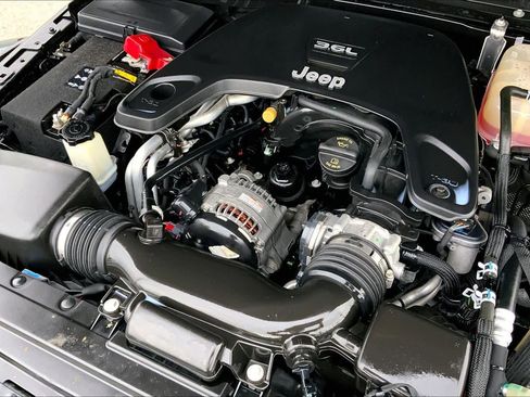 Used 2020 Jeep Wrangler Unlimited Rubicon AWD/4WD image 31