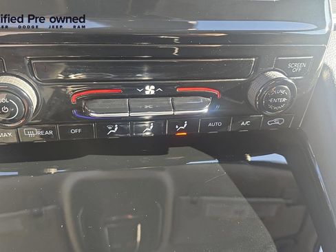 Certified 2023 Jeep Grand Cherokee Laredo AWD/4WD image 16