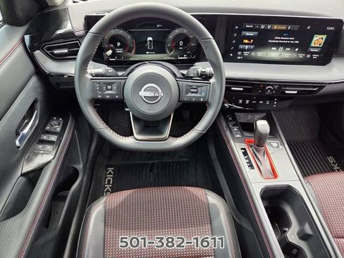 Used 2025 Nissan Kicks SR FWD image 13