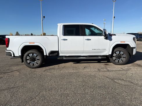 New 2026 GMC Sierra 2500 Denali w/ Denali Reserve Package image 6