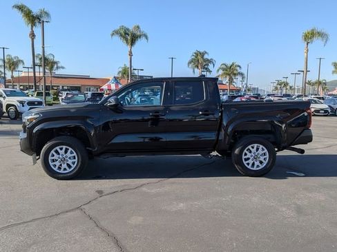 Used 2025 Toyota Tacoma SR image 8