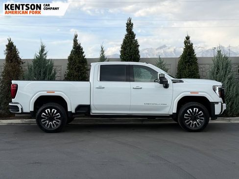 Used 2025 GMC Sierra 3500 Denali Ultimate image 11