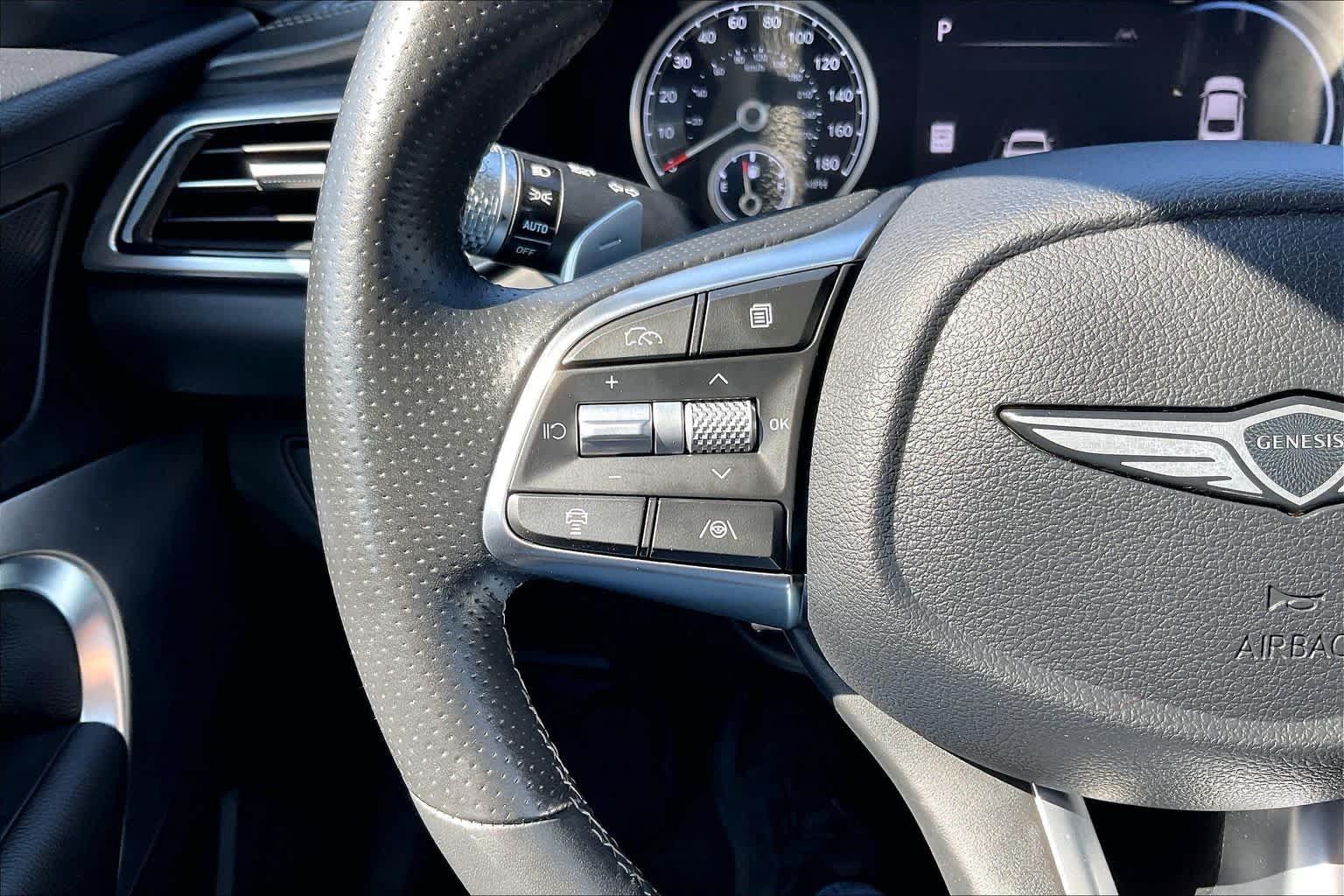Used 2025 Genesis G70 2.5T RWD image 23