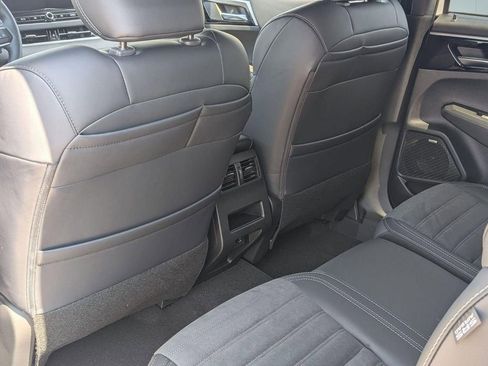 New 2026 Mitsubishi Outlander LE FWD image 27