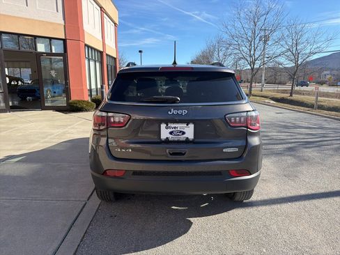 Used 2020 Jeep Compass Latitude w/ Cold Weather Group image 6