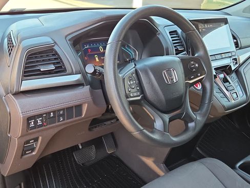 Used 2019 Honda Odyssey EX image 10