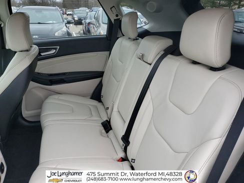 Used 2020 Ford Edge Titanium image 26