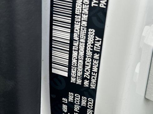 Used 2023 Jeep Renegade Latitude image 29