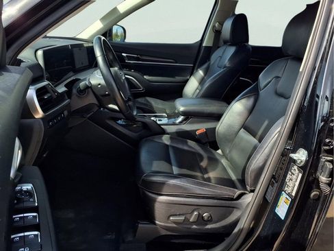 Used 2025 Kia Telluride S FWD image 10