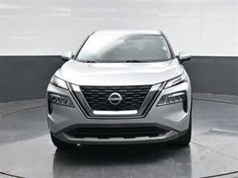 Used 2022 Nissan Rogue SV FWD image 6