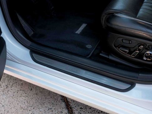 Used 2017 Genesis G90 5.0 Ultimate image 38