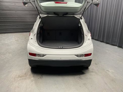 Used 2020 Chevrolet Bolt Premier w/ Infotainment Package image 8