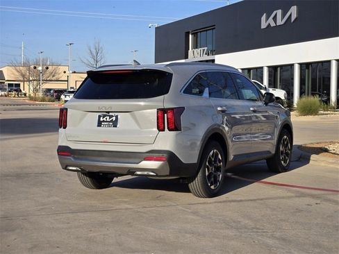 New 2026 Kia Sorento S w/ S Panoramic Sunroof Package FWD image 4
