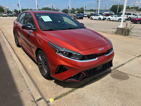 Used 2022 Kia Forte GT-Line w/ GT-Line Premium Package FWD image 2