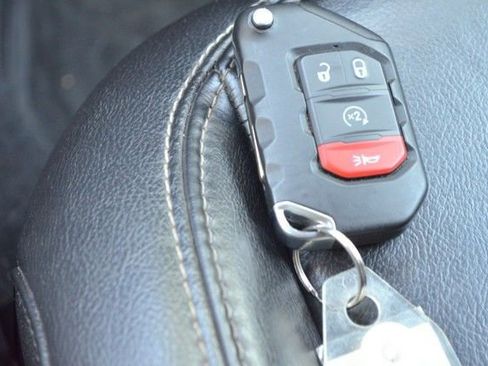 Used 2021 Jeep Wrangler Unlimited Sahara AWD/4WD image 26
