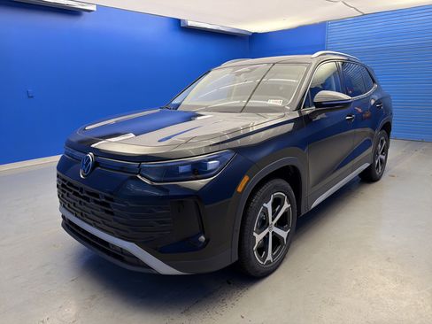 New 2026 Volkswagen Tiguan SE image 4