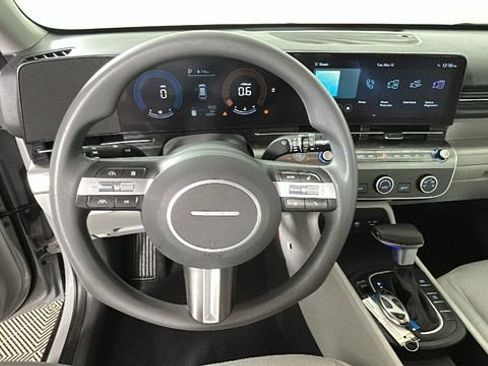 Used 2025 Hyundai Kona SE AWD/4WD image 15