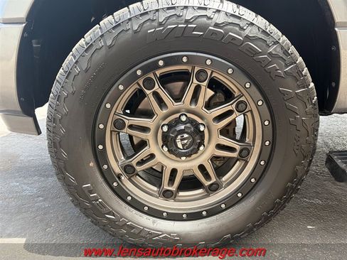 Used 2014 Ford Expedition Limited w/ Equipment Group 301A RWD image 22