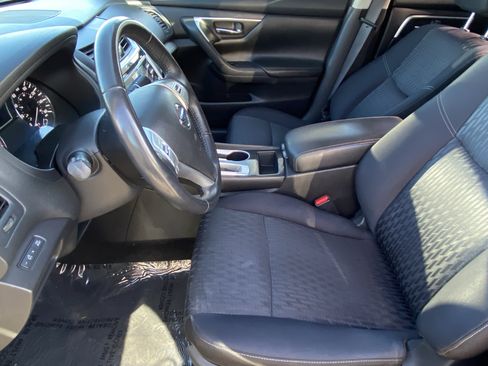 Used 2018 Nissan Altima 2.5 SV image 17
