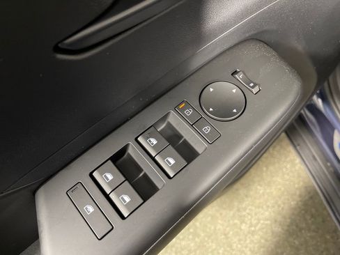 New 2026 Hyundai Kona SE image 18