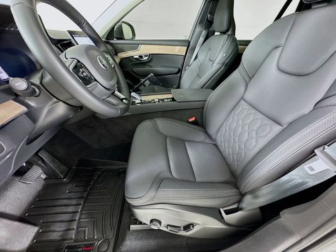 Used 2025 Volvo XC90 B6 Core w/ Protection Package Premier image 19