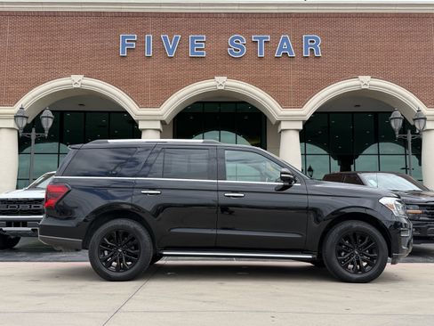 Certified 2022 Ford Expedition Limited AWD/4WD image 3
