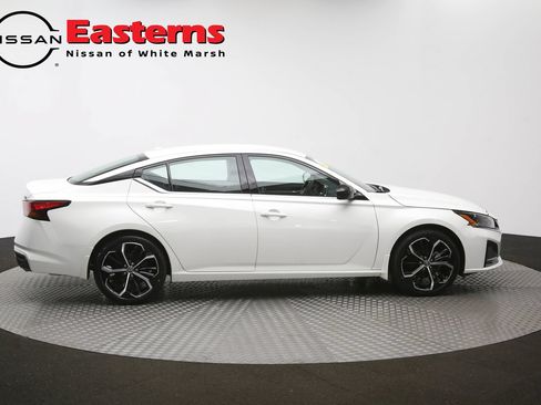 Used 2025 Nissan Altima 2.0 SR FWD image 43