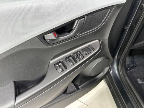 Used 2019 Hyundai Kona SE AWD/4WD image 8