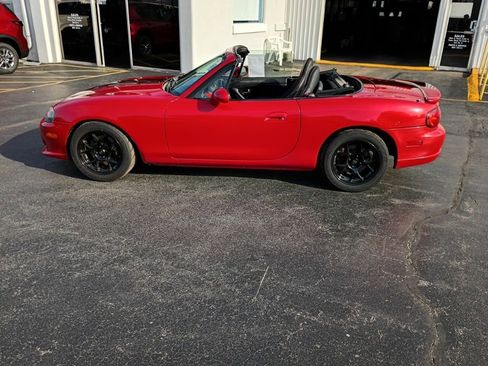 Used 2004 MAZDA MX-5 Miata MAZDASPEED w/ Grand Touring Pkg RWD image 14