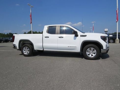 Used 2023 GMC Sierra 1500 Pro AWD/4WD image 2