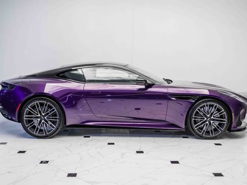 Used 2024 Aston Martin DB12 Coupe image 39