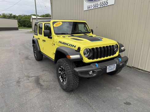Used 2024 Jeep Wrangler Unlimited Rubicon 4xe AWD/4WD image 5