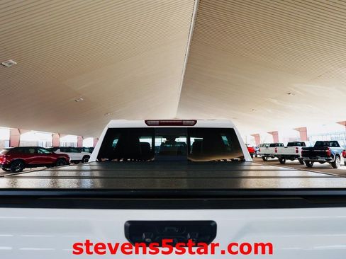 Used 2022 Chevrolet Silverado 1500 LT Trail Boss w/ LT Trail Boss Premium Package image 6