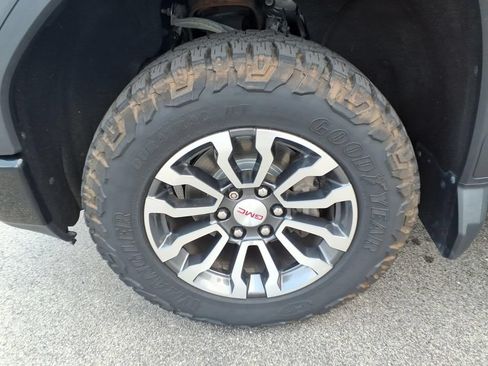 Used 2019 GMC Sierra 1500 AT4 w/ AT4 Premium Package AWD/4WD image 10