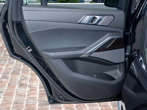 Used 2024 BMW X6 xDrive40i image 13