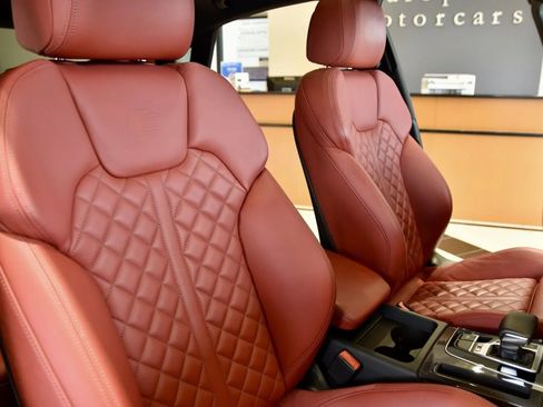 Used 2024 Audi SQ5 Premium Plus w/ S Sport Package AWD/4WD image 27