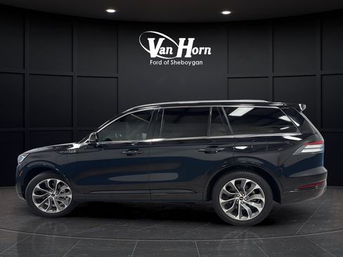 Used 2023 Lincoln Aviator Grand Touring w/ Equipment Group 301A AWD/4WD image 6