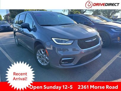 Used 2023 Chrysler Pacifica Touring-L