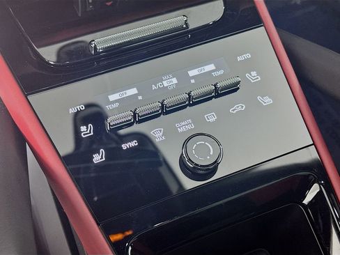 Certified 2025 Porsche Cayenne GTS image 17