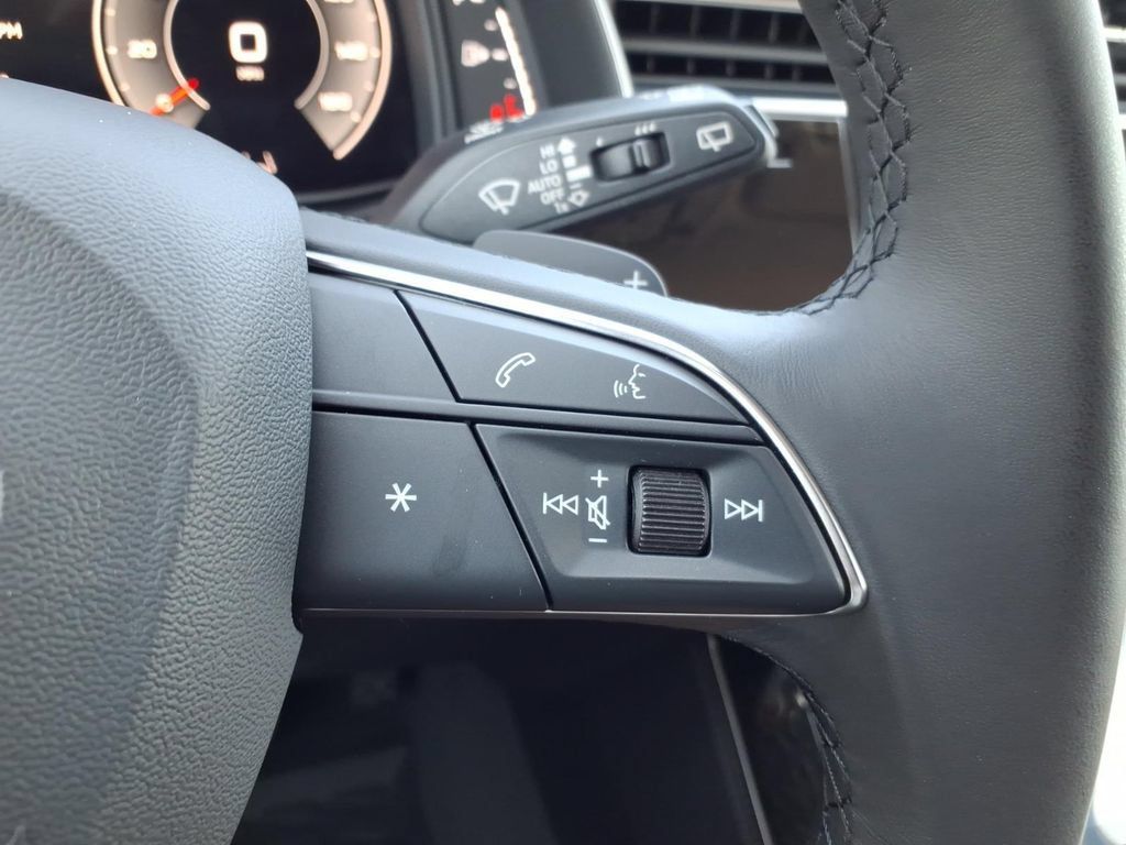 Used 2023 Audi Q7 3.0T Prestige AWD/4WD image 35