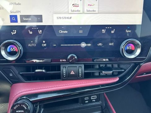 Used 2024 Lexus NX 350h AWD w/ Vision Package image 18