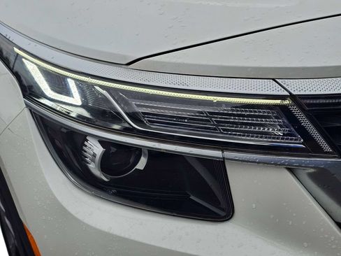 Certified 2021 Kia Seltos S FWD image 4