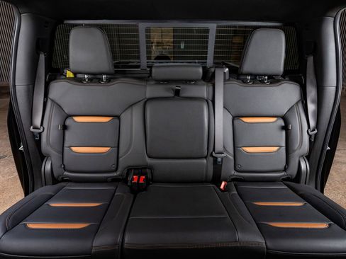 Used 2024 GMC Sierra 2500 AT4 w/ AT4 Premium Plus Package image 29