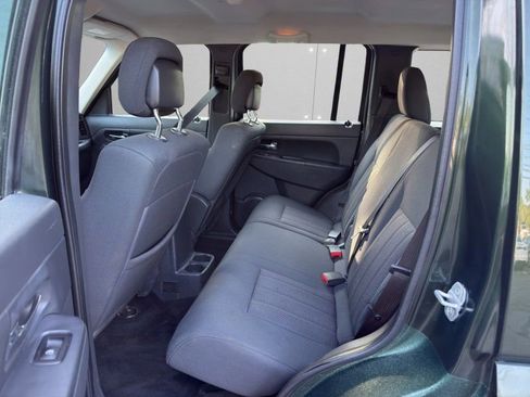 Used 2011 Jeep Liberty Sport image 10