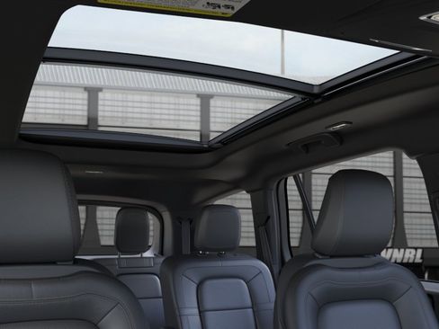 New 2026 Lincoln Aviator Reserve AWD/4WD image 22