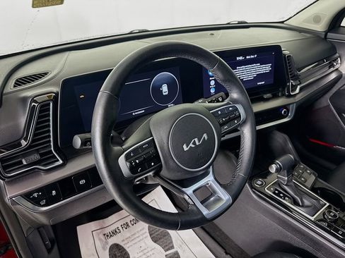 Used 2024 Kia Sportage SX image 9